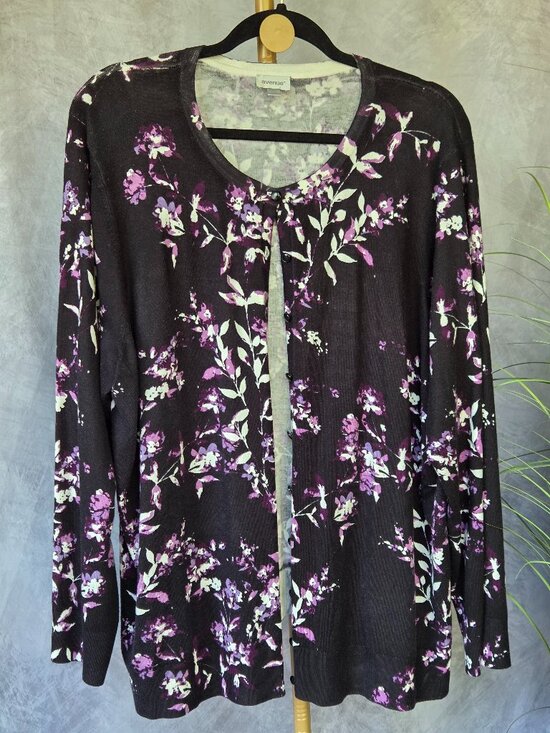 Avenue Sweaters - Women's Avenue Black Purple & White Fine Gauge Knit Cardigan Sz 22-24 Like New